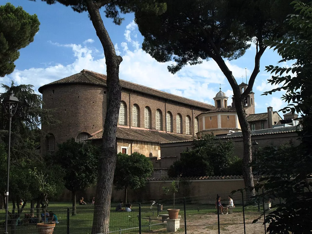 Bazylika św. Sabiny na Awentynie w Rzymie (wł. Basilica di Santa Sabina all'Aventino)